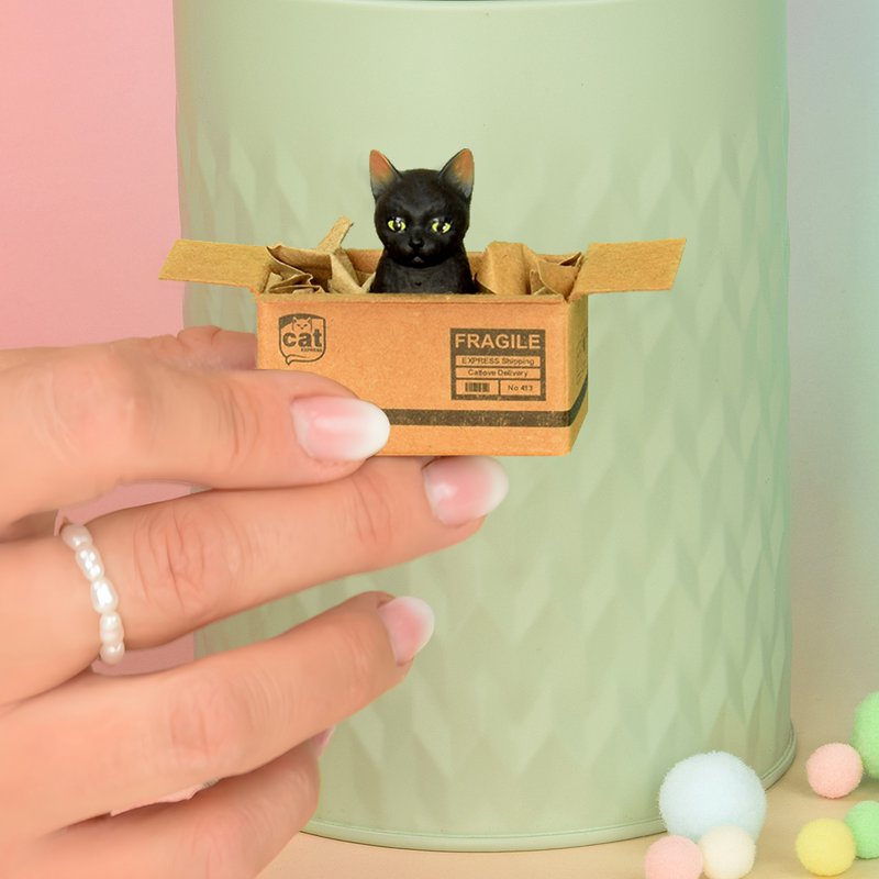 Handgemaakte Kattenmagneet Zwart in Kattenvoer Cadeaublikje