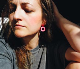 Colorblock Circle stud earrings in orange and lilac