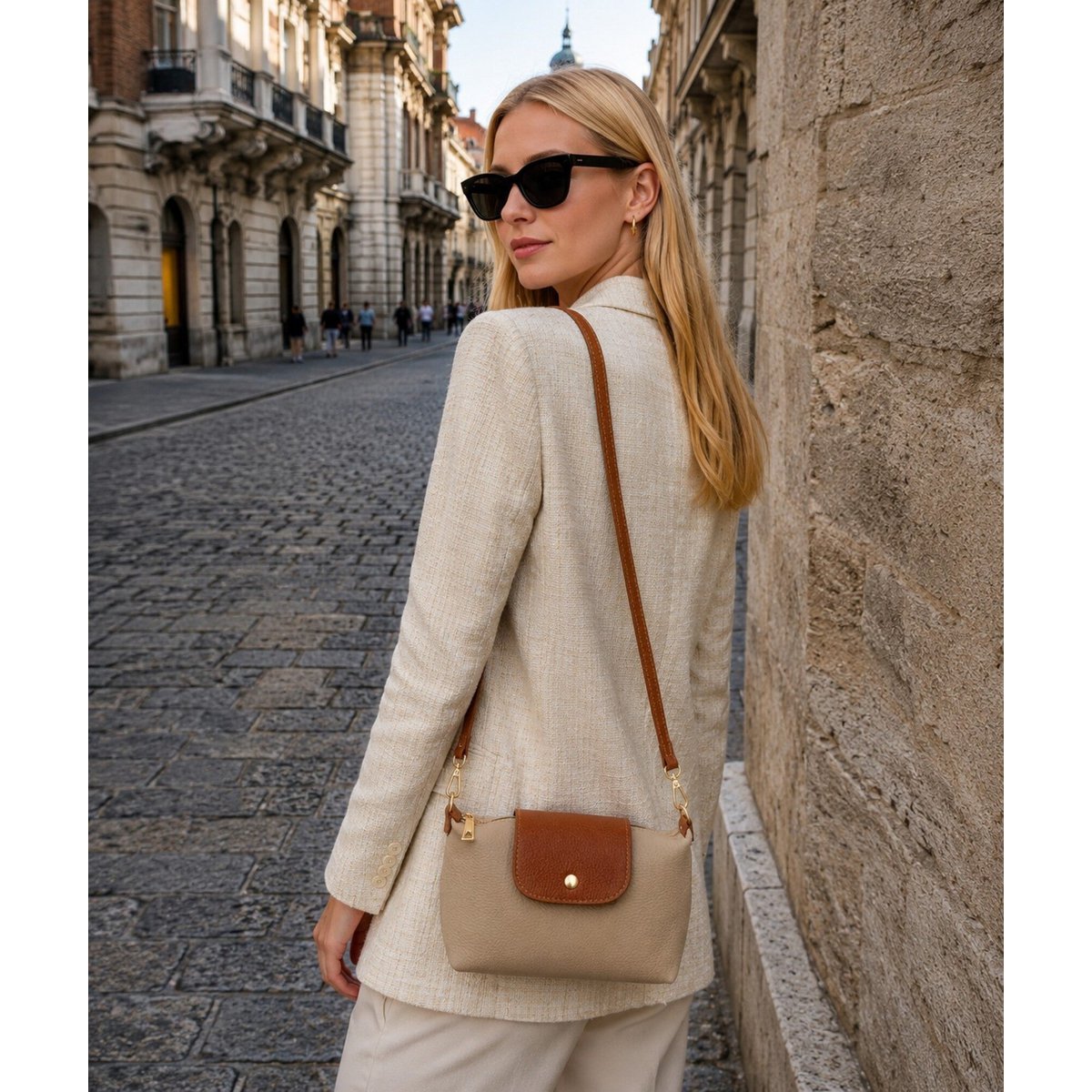 Taupe
