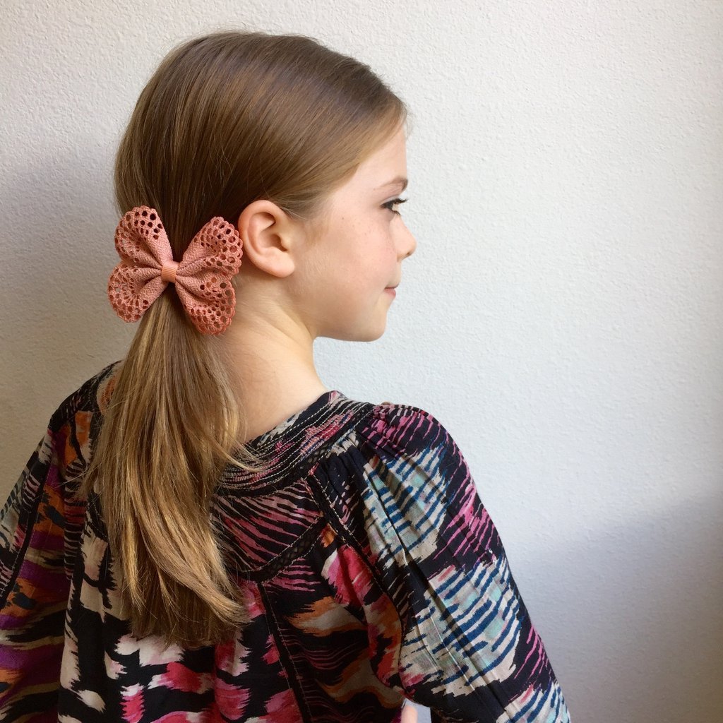 Eyelet Bow Rose