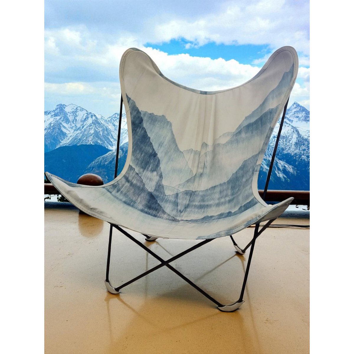 Fauteuil AA(ed) Butterfly - Albigny - Design by Gilles Giacomotti