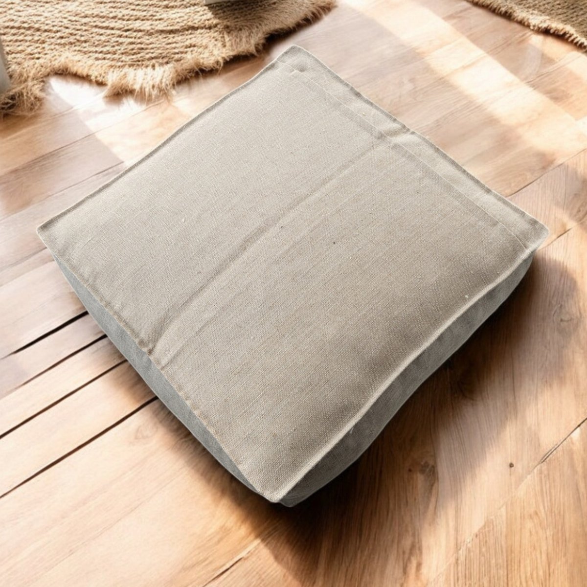 Leinen-Cru-Pouf und Bodensitz