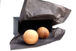 Olive wood relaxation balls