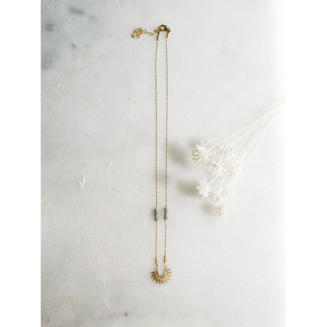 Litha halskæde, khaki solguld choker, mat guld og pailletter