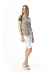 Top con detalle de estampado animal