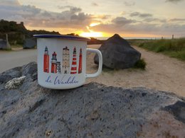 WADDEN FYRTAUSE LYS I EN KOP
