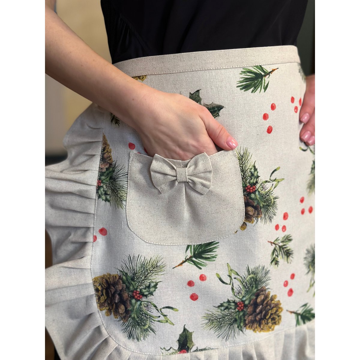 Christmas Ladies Half Apron with beige frill | Golden Pine