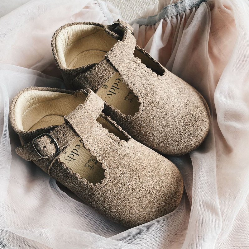 Taupe t-schoentjes
