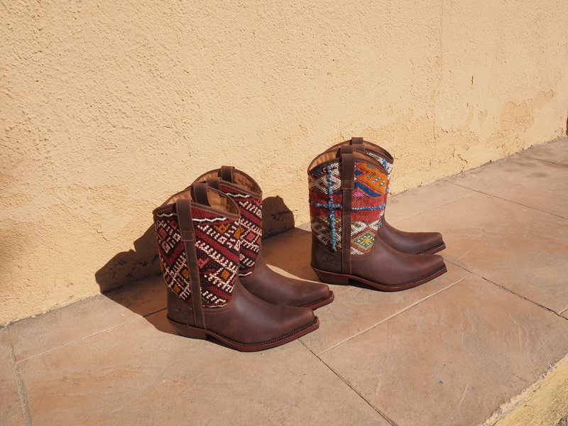 Bravas Kelim Boots – Håndlavede vestlige støvler med vintage marokkansk Kilim (lavet på bestilling)