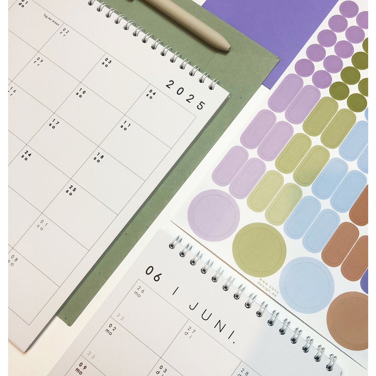 Calendario con pegatinas 2027 - A4 / A3