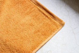 Set di asciugamani color cognac terroso