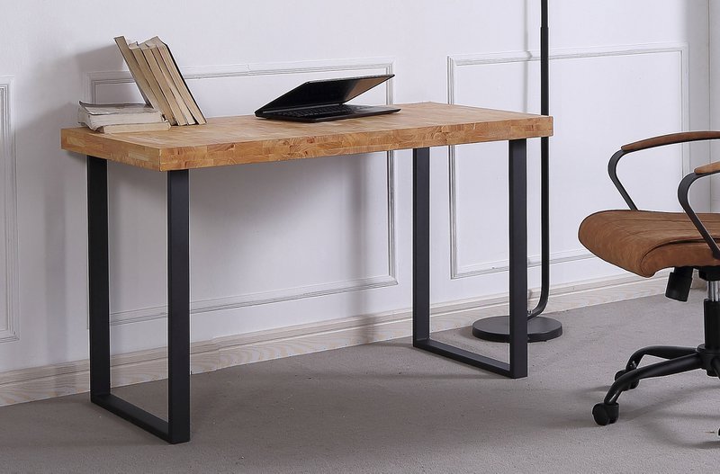 NATURLIG NORDISK EG STUDIEBORD / SORT. OK1183 (8444)