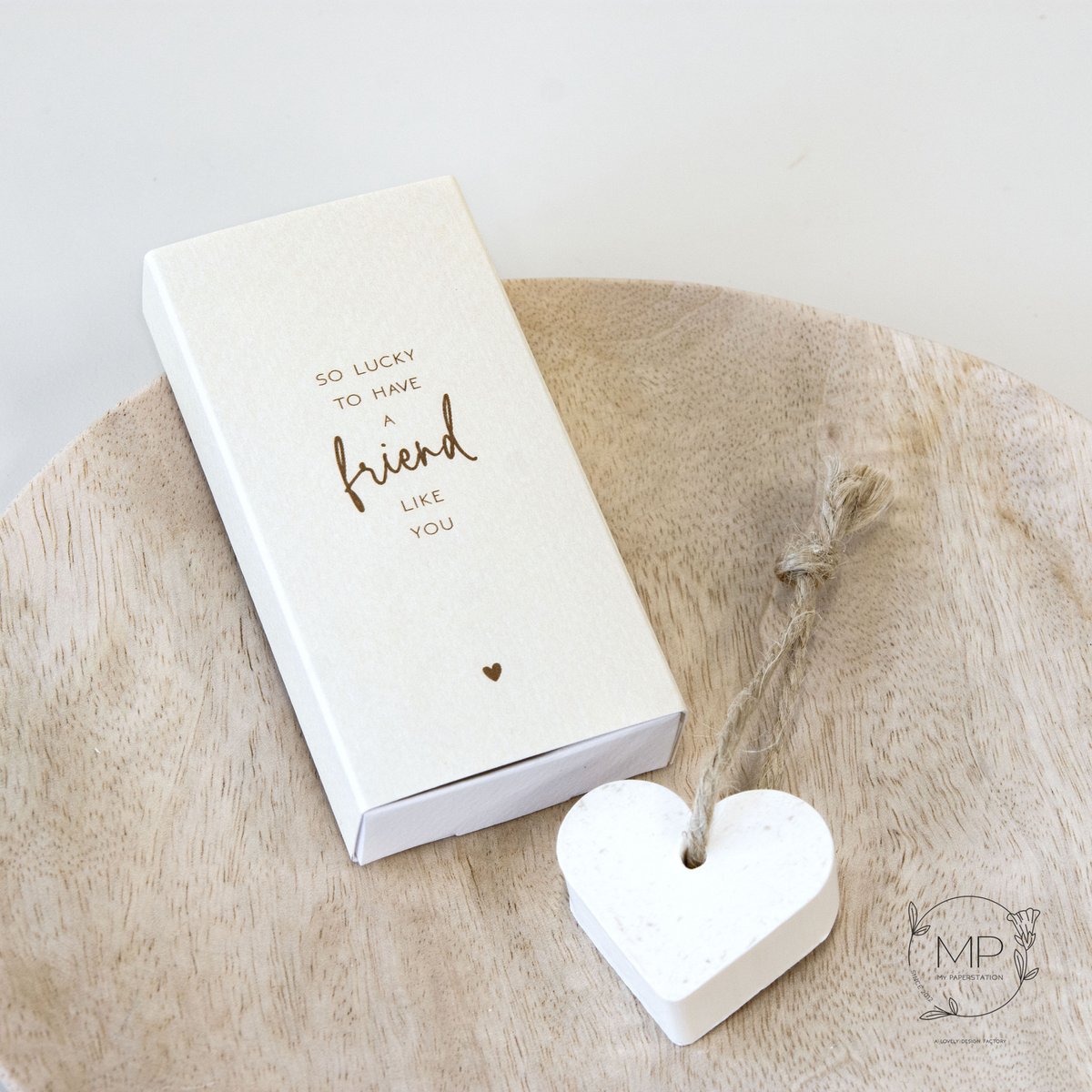 Little gift box So lucky to have a friend like you