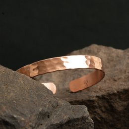 HAMMERED COPPER BRACELET