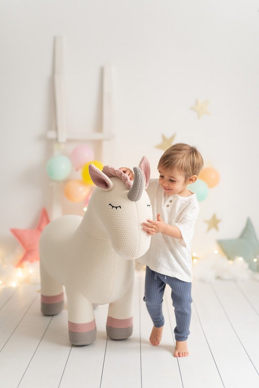 Weißes Maxi-Einhorn-Plüschtier aus 100 % Baumwolle, 110 x 33 x 83 cm