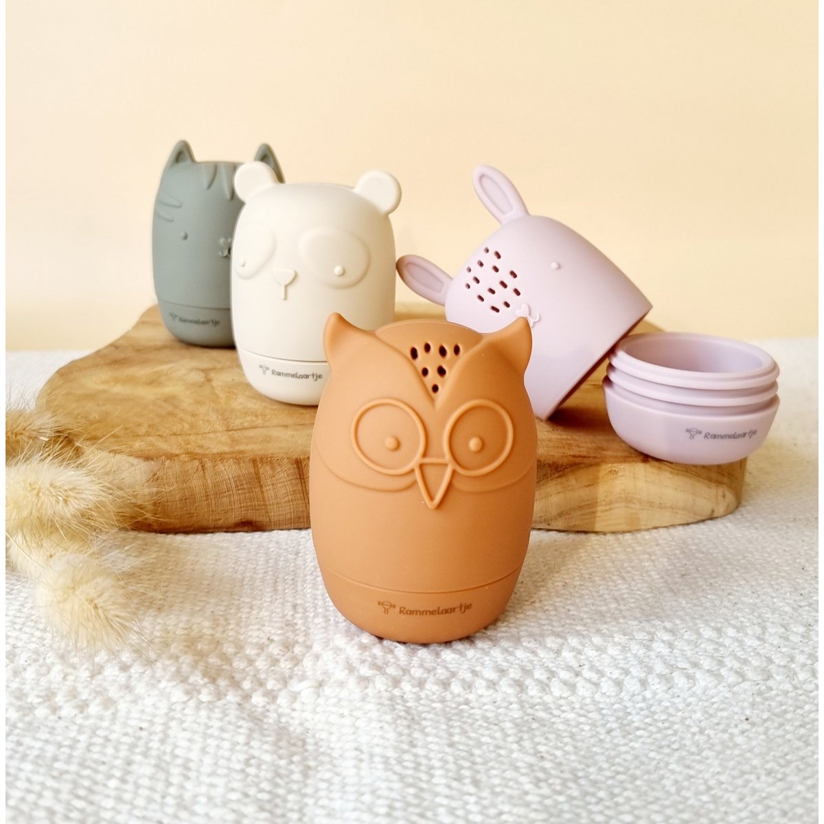 Set of 4 silicone bath toys Earth tones