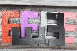 Buchstabe „E“ – verschiedene Farben – 15 cm