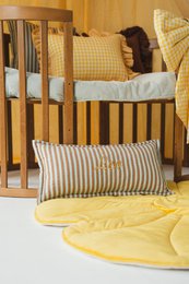 Dosel infantil con volante "amarillo mantequilla"