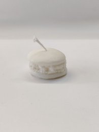 Macaron candle