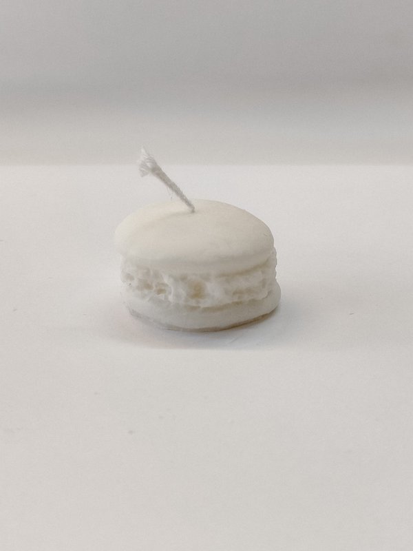 Macaron candle