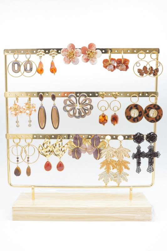 Lots of jewelry with display