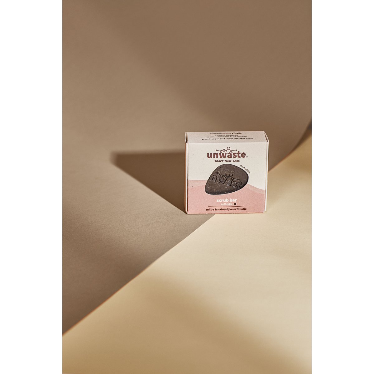 Scrub bar • Fondi di caffè e olio di pino