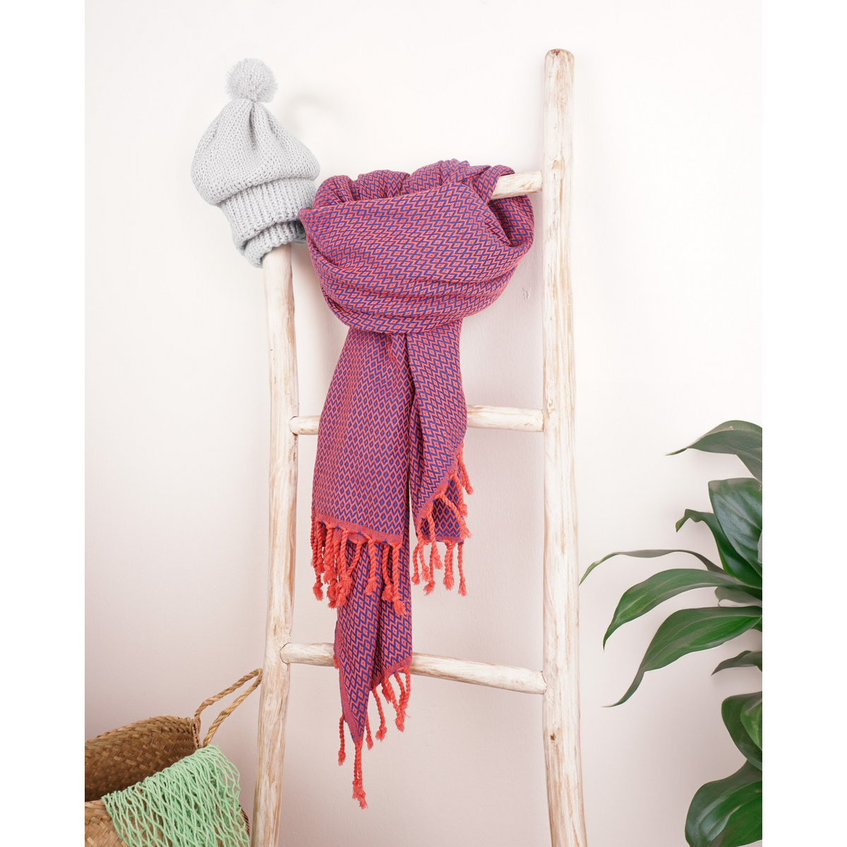 SAMOS Cotton Hammam Beach & Sauna Towel – Compact – Fuchsia / Blue - 180x100 cm