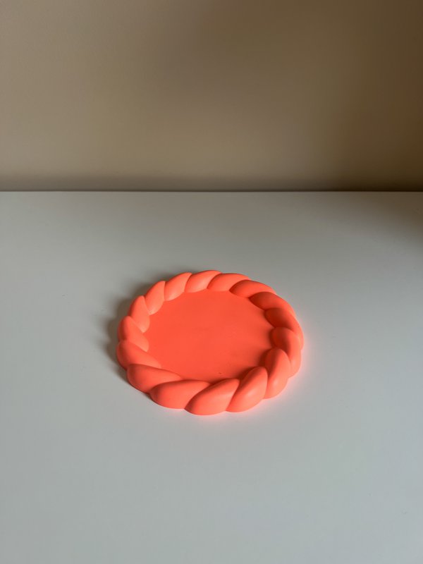 Twist Tray Neon Orange