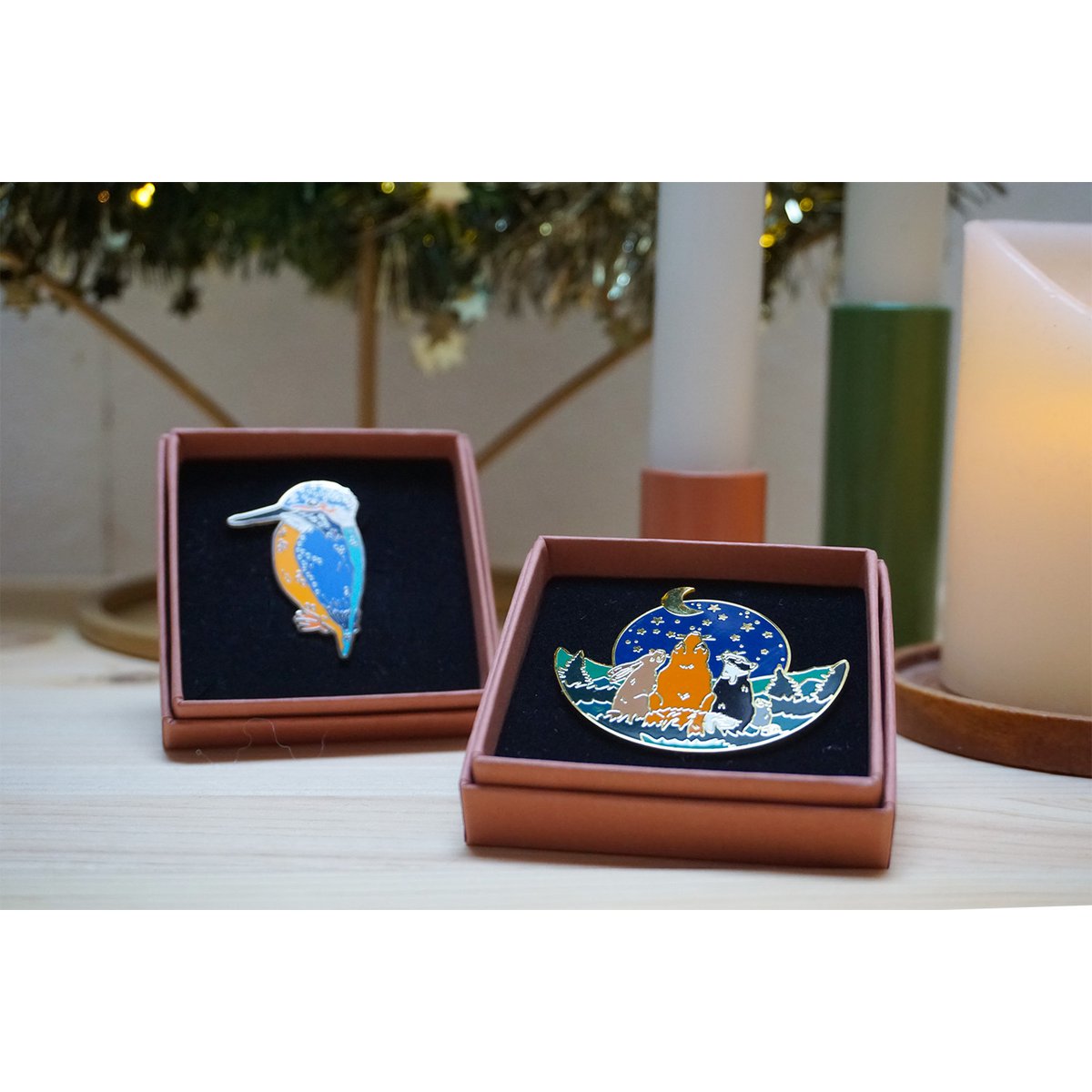 Stars watch brooch