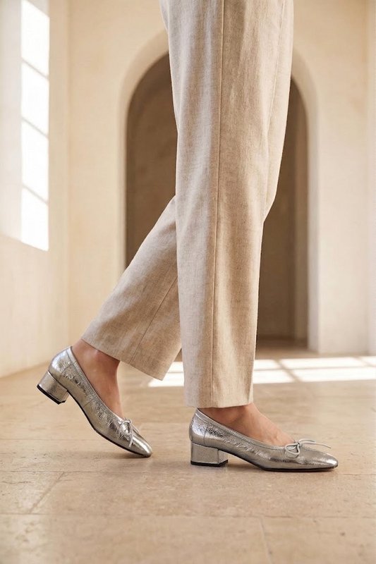 MOREN METAL STEEL – Soft Metallic Leather Unstructured Low-Heel Pumps
