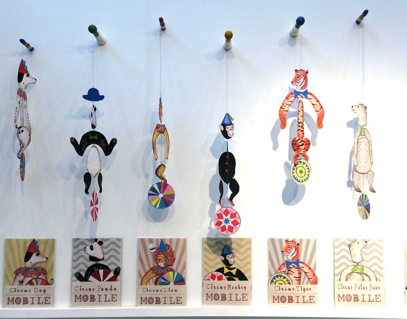 Mobile cinetico dell'orso del circo della scuola materna
