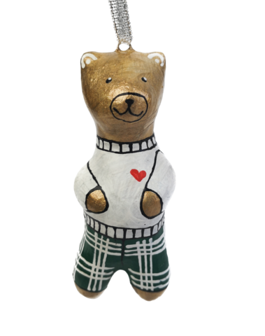 Handgefertigter goldener Bär aus Pappmaché im Pyjama
