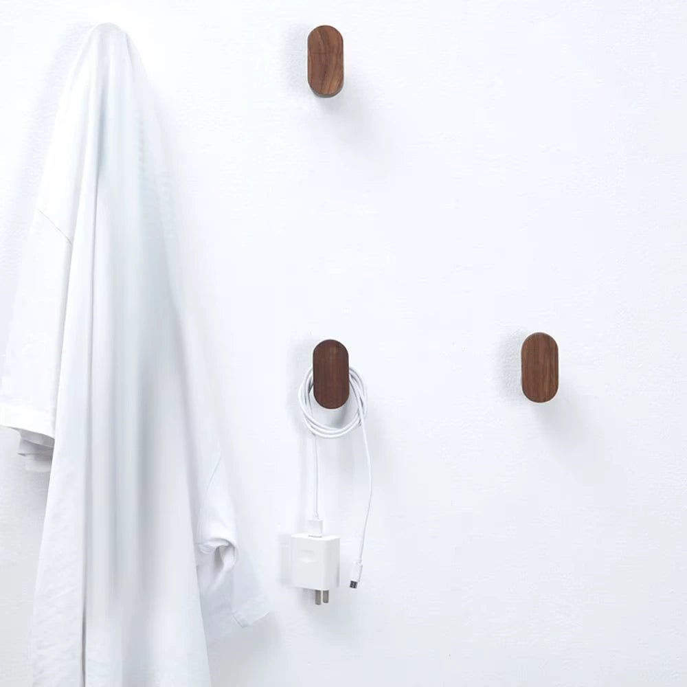 Vérone Hangers – cintres muraux en bois massif