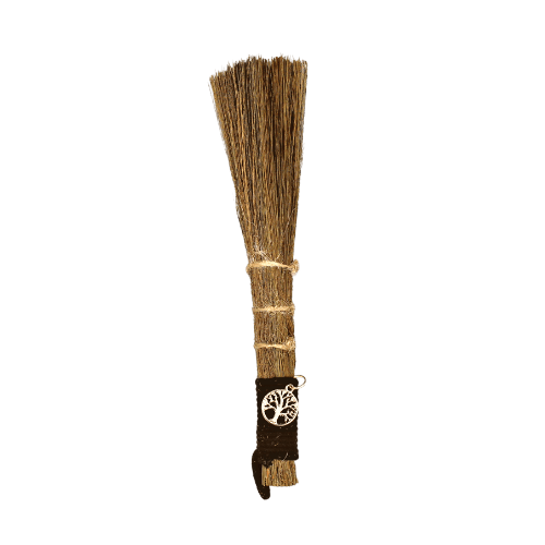 Scopa Con Il Simbolo Dell'albero Della Vita In Metallo