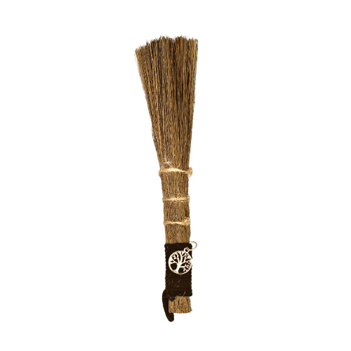 Scopa Con Il Simbolo Dell'albero Della Vita In Metallo
