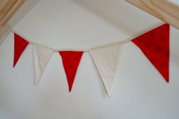 Dekogirlande „Rote Punkte“