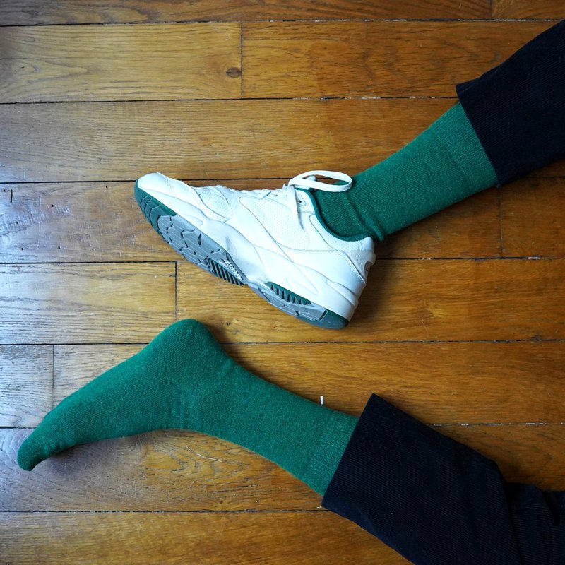 KLUE Socken aus Merinowolle, einfarbig | Waldgrün