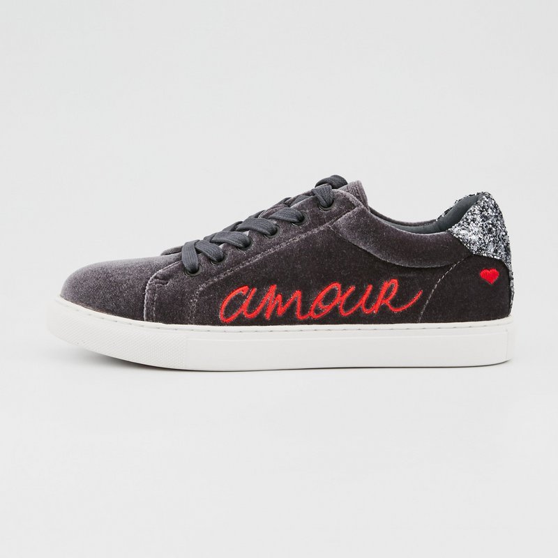 Simone Amour Samtgrau