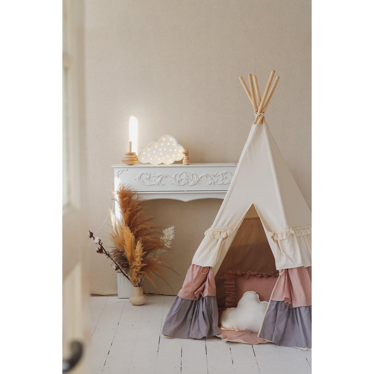“Powder Frills” Teepee Tent with Frills