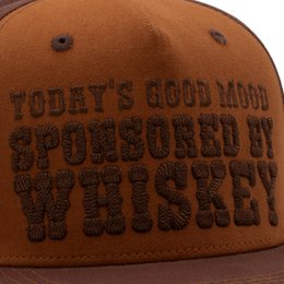 Flat Brim Cap 'Sponsored by Whiskey' in Braun