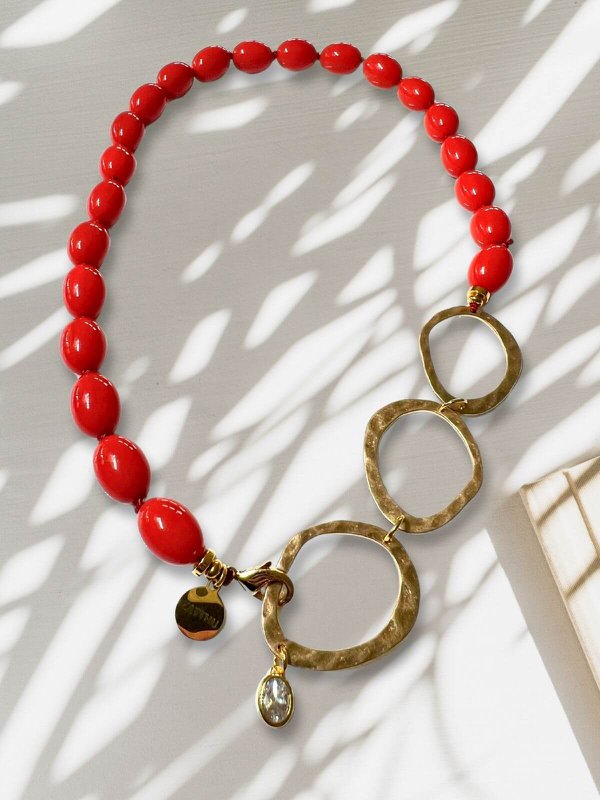 Lute statement necklace red