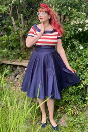 EU Stock Darlene Retro Swing Dress in Navy med røde og hvide striber