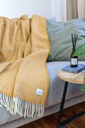 Wolldecke / Kuscheldecke herringbone amber