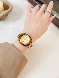 Mindu - Square Statement Retro Women's Watch