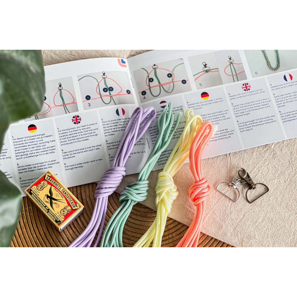DIY pakket Macramé sleutelhanger (2 stuks)