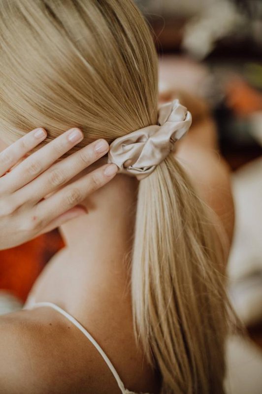 Silk Scrunchie L Størrelse Beige
