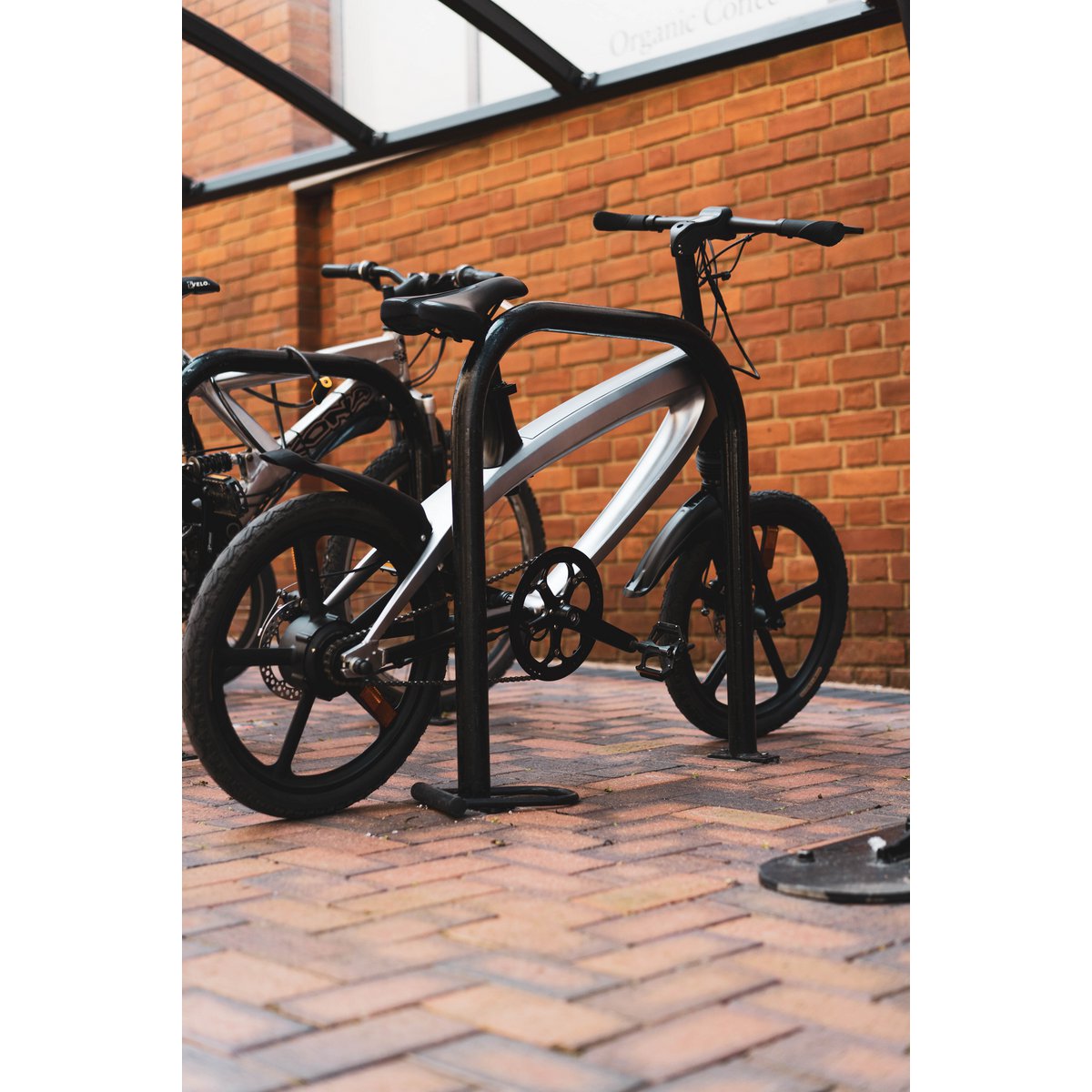 The Cruzaa Pedal-assist Bluetooth Electric Bike Gun Metal Grey