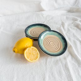 Piatto in ceramica Grattugia per aglio e formaggio PICCOLO / Breeze PICCOLO