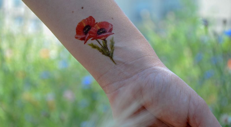 Temporary tattoo: Poppy