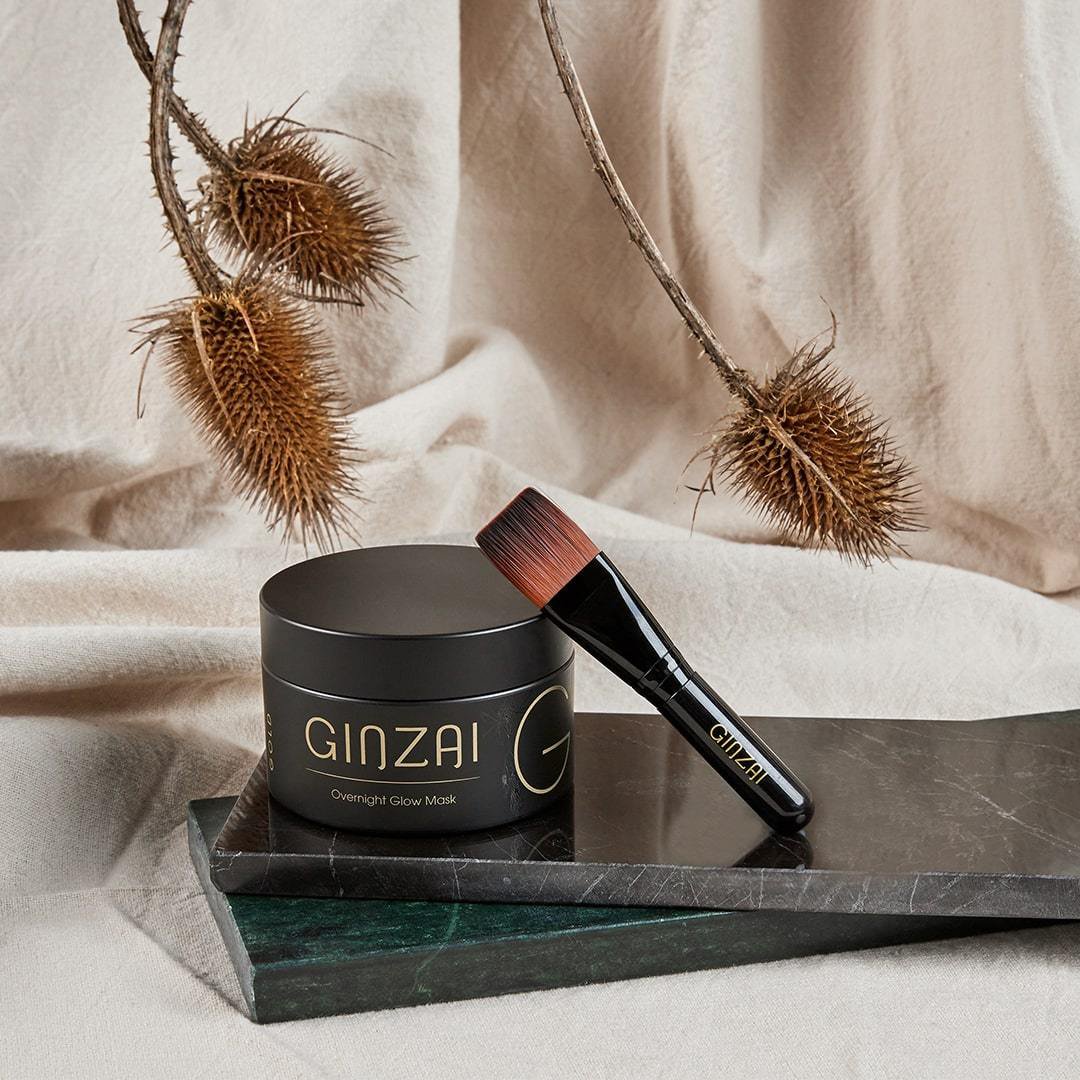 Gezichtsmasker om te kalmeren en strakker te maken met ginseng